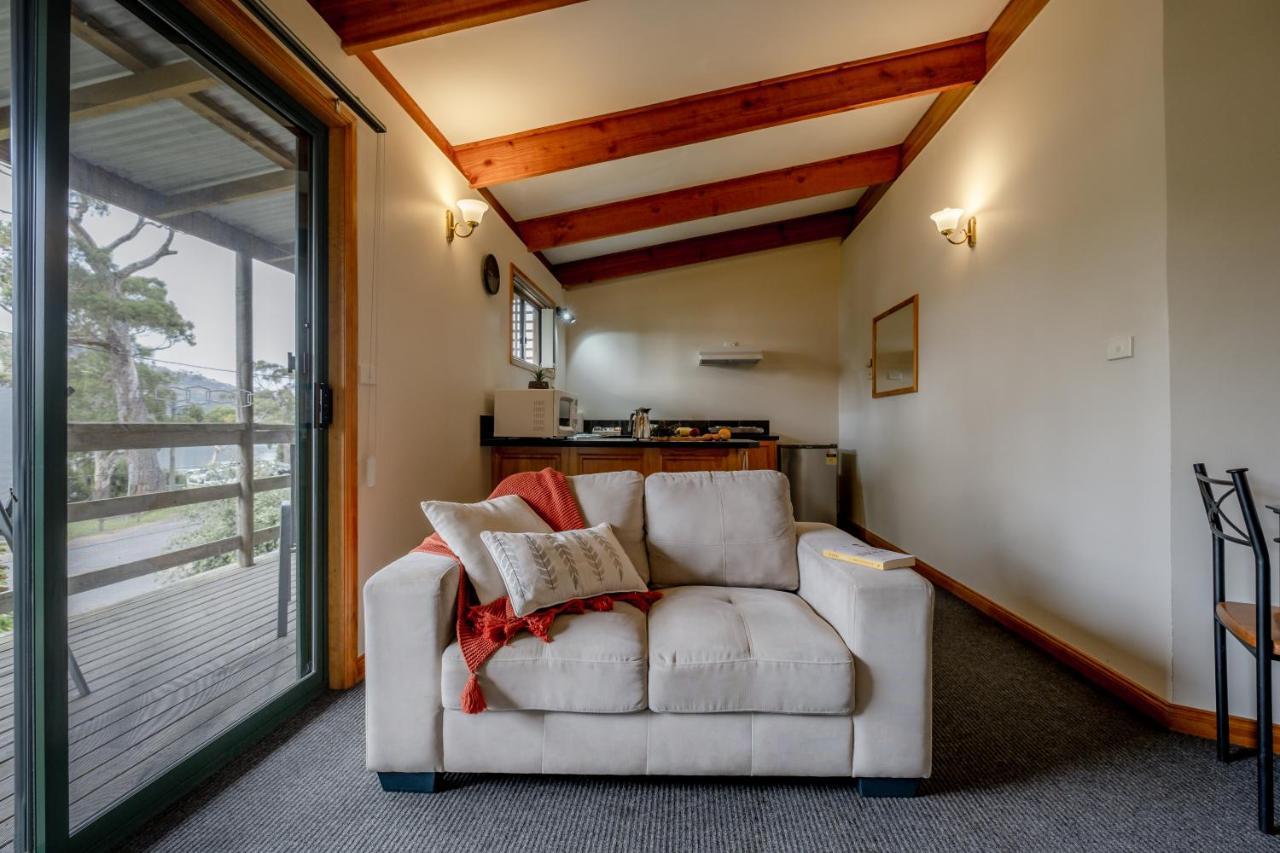 Freycinet 1 - Bluestone * Coles Bay